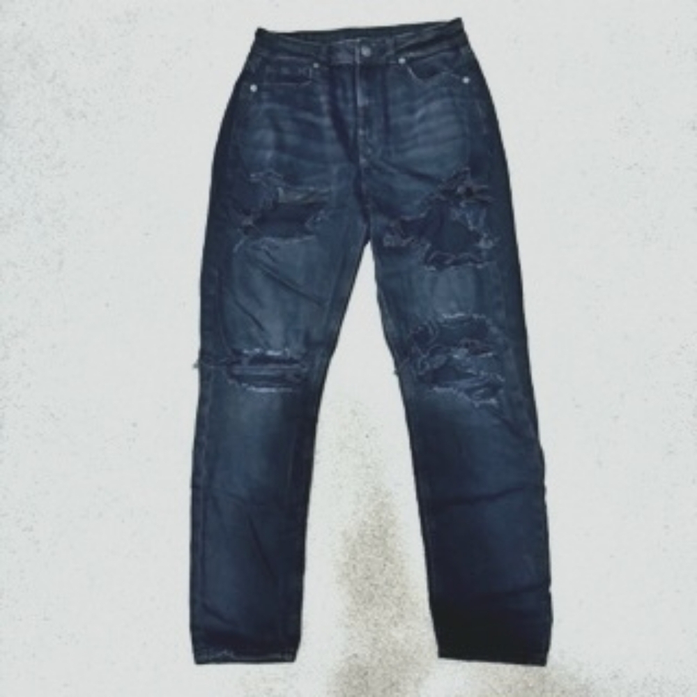 American Eagle Distressed Black Mom Jeans